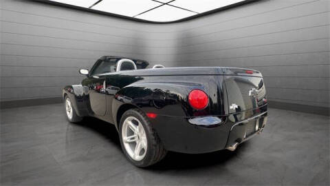 2004 Chevrolet SSR LS