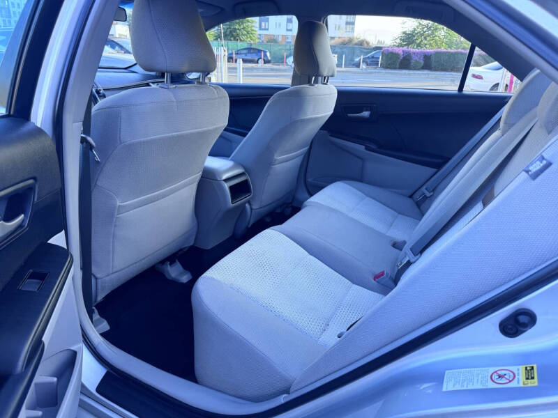 Image of 2012 Toyota Camry LE