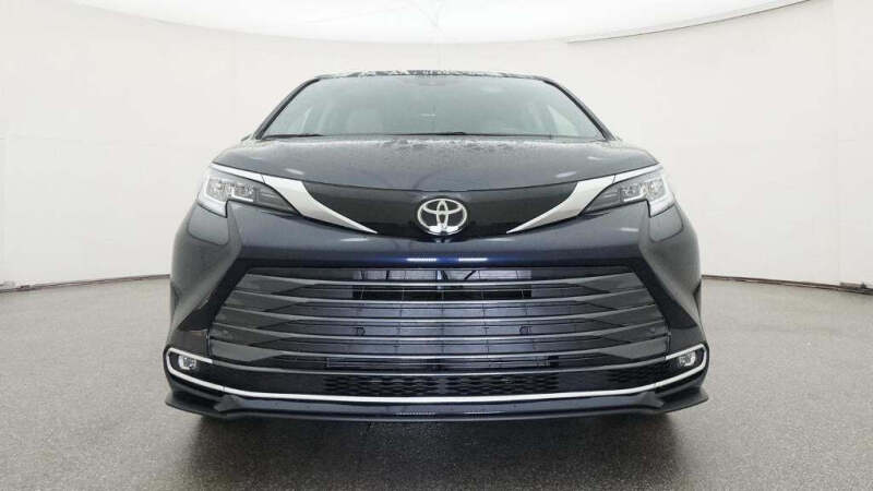 2026 Toyota Sienna Limited 7-Passenger