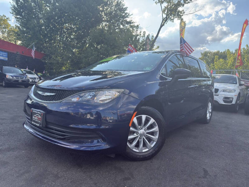 2017 Chrysler Pacifica Touring