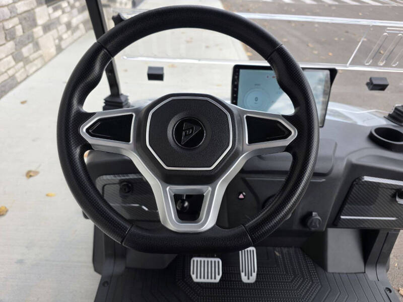 2025 Denago Rover XL6 4+2