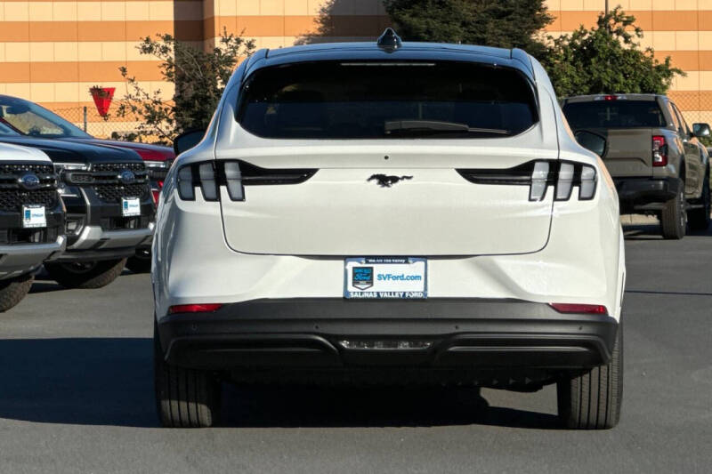 2025 Ford Mustang Mach-E Premium