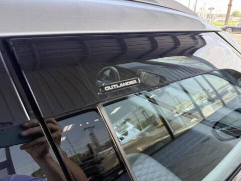 2025 Mitsubishi Outlander PHEV SEL