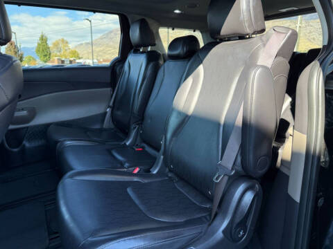 2025 Kia Carnival Hybrid SX