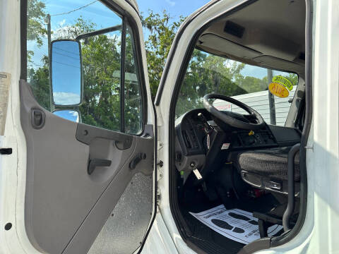 2016 Freightliner M2 106
