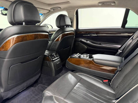 2019 Genesis G90