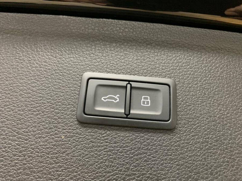 2023 Audi Q5 quattro Premium 40 TFSI