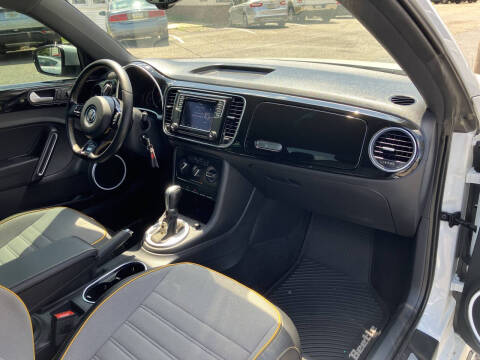 2016 Volkswagen Beetle 1.8T Dune PZEV