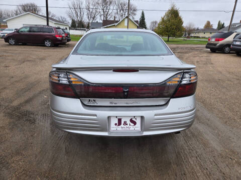 2005 Pontiac Bonneville SE