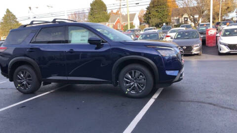 2025 Nissan Pathfinder SV