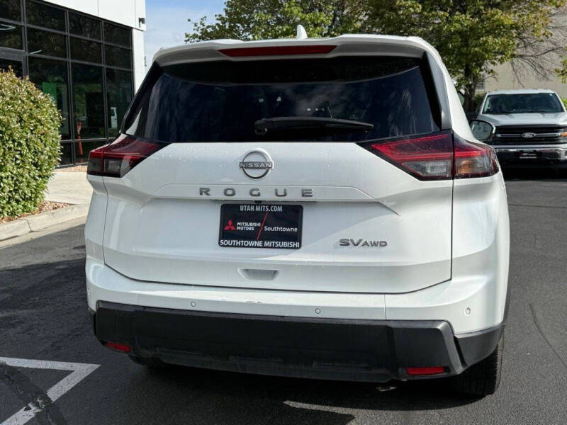 2024 Nissan Rogue SV