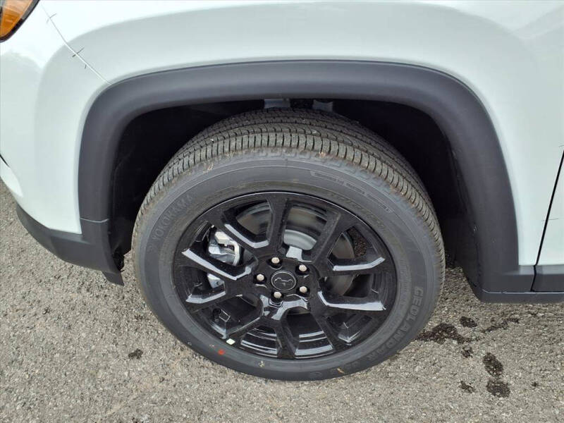 2026 Jeep Compass Latitude Altitude