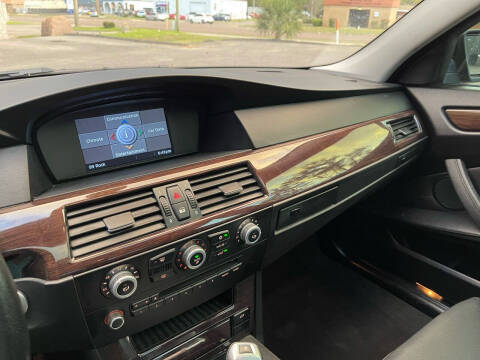 2010 BMW 5 Series 528i