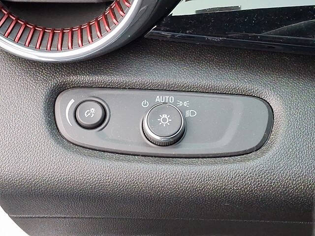 2025 Chevrolet Trax RS