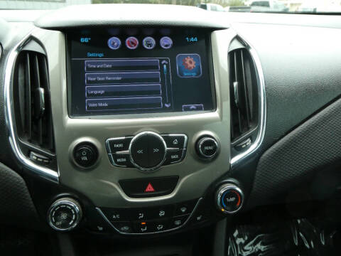 2017 Chevrolet Cruze LT Auto