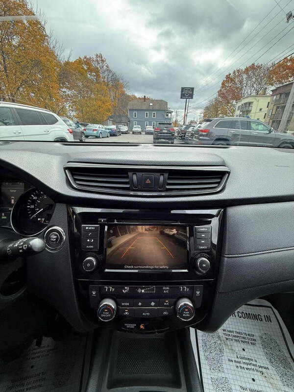 2020 Nissan Rogue SV