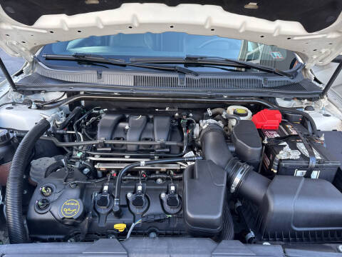 2017 Ford Taurus SEL