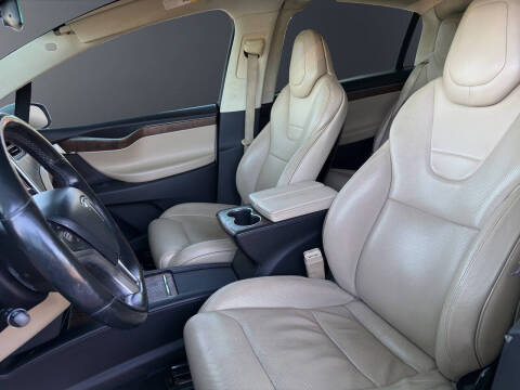 2016 Tesla Model X 90D