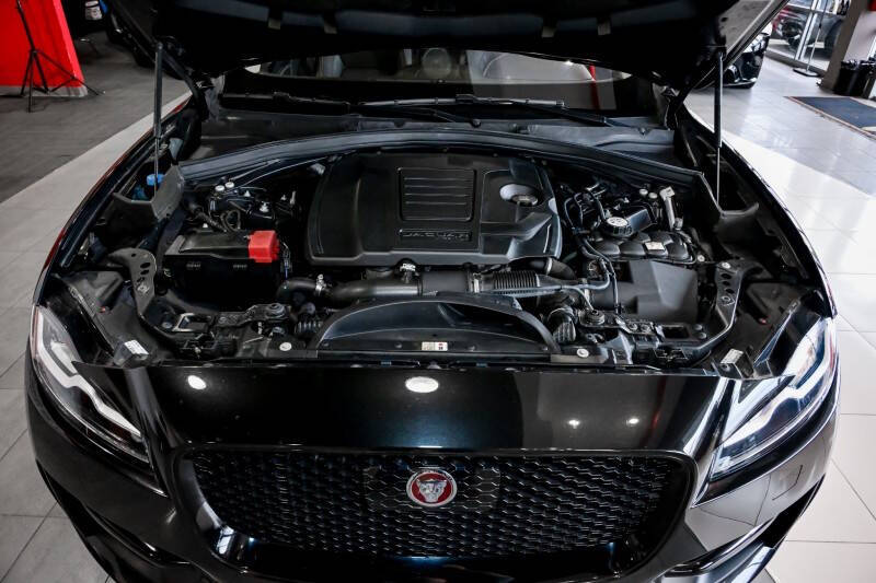 2019 Jaguar F-PACE 25t R-Sport