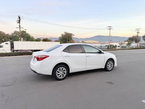 2018 Toyota Corolla LE