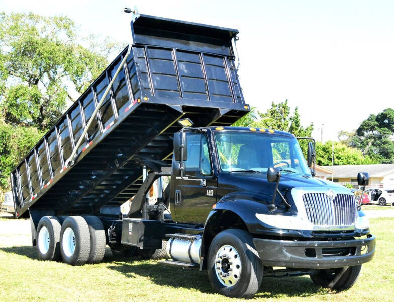 2006 International DuraStar 4400 for sale at American Trucks and Equipment in Hollywood FL