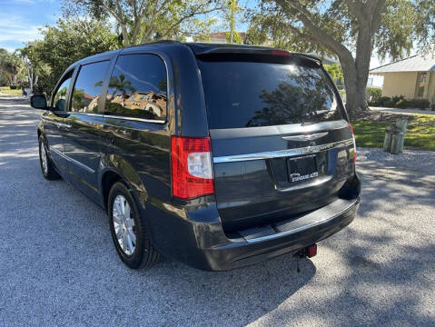 2012 Chrysler Town and Country Touring-L