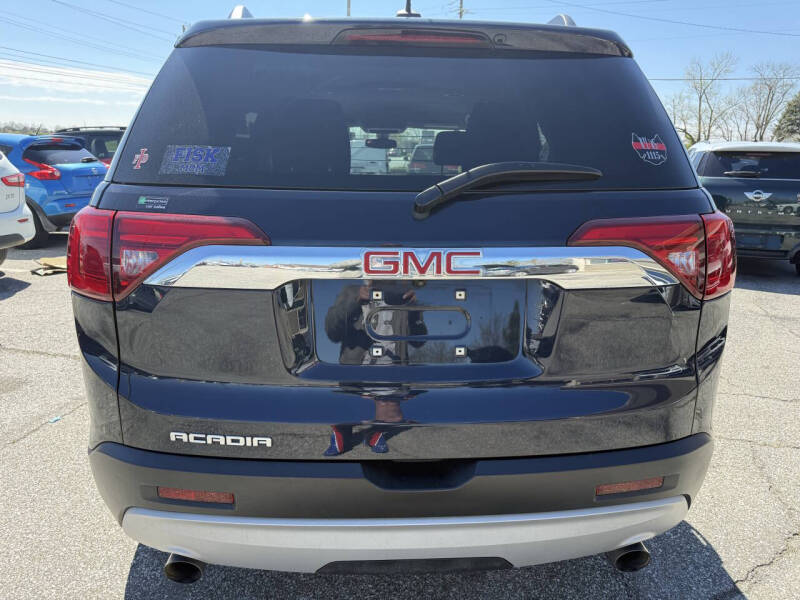 2017 GMC Acadia SLE-2