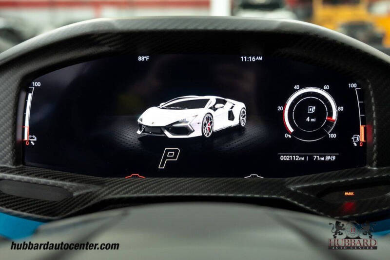 2025 Lamborghini Revuelto