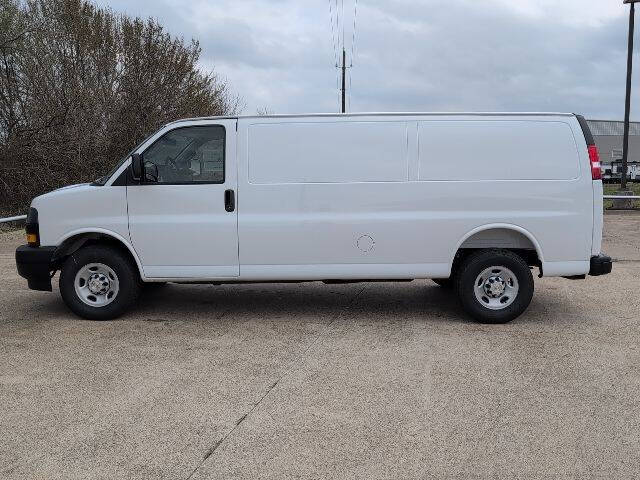 2026 Chevrolet Express 2500