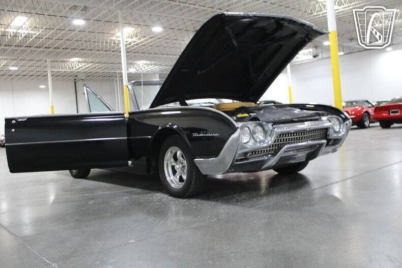 1962 Ford Thunderbird