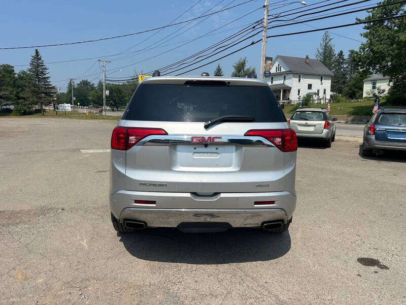 2017 GMC Acadia Denali
