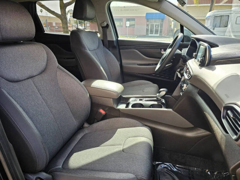 2020 Hyundai Santa Fe SE