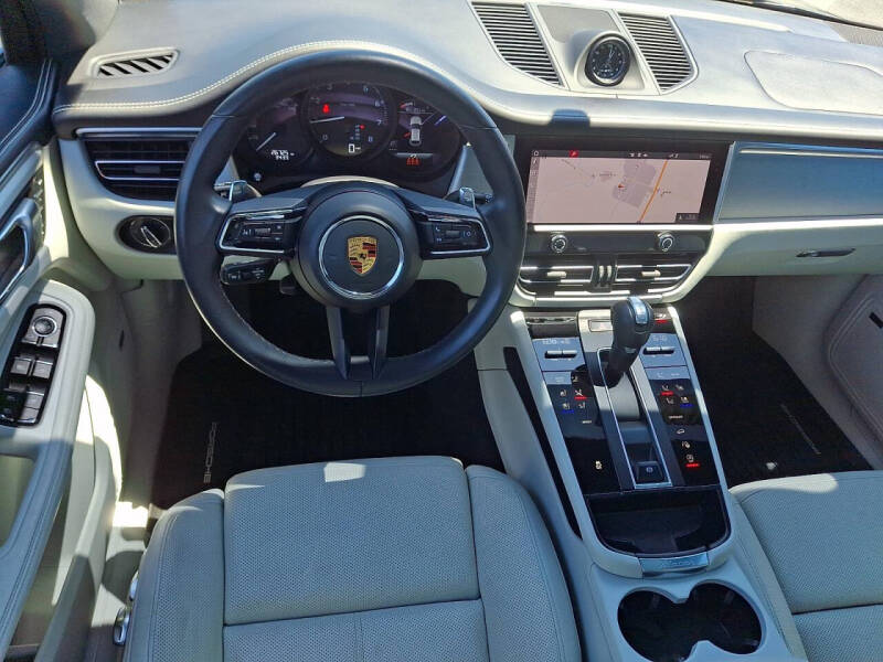 2023 Porsche Macan