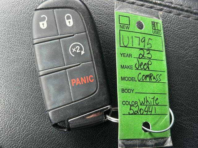 2023 Jeep Compass Latitude Lux