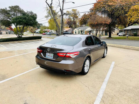 2018 Toyota Camry LE