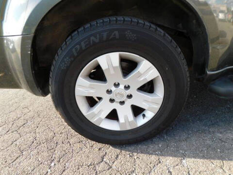 2005 Nissan Pathfinder LE