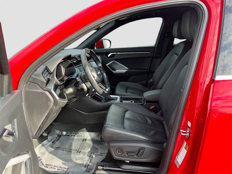 2019 Audi Q3 quattro Premium 45 TFSI