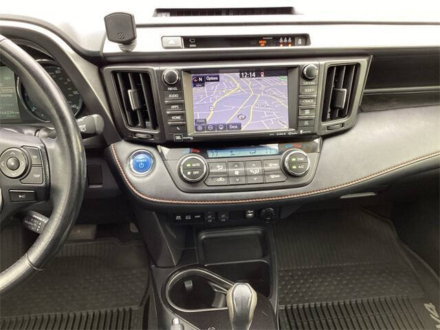 2017 Toyota RAV4 Hybrid SE