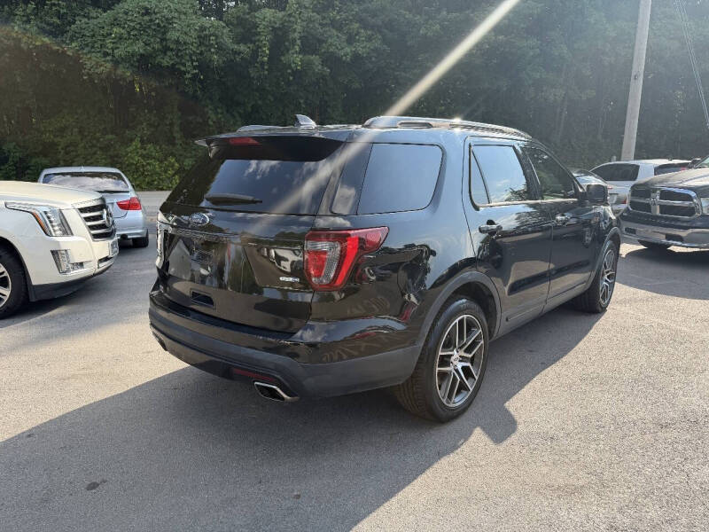 2016 Ford Explorer Sport