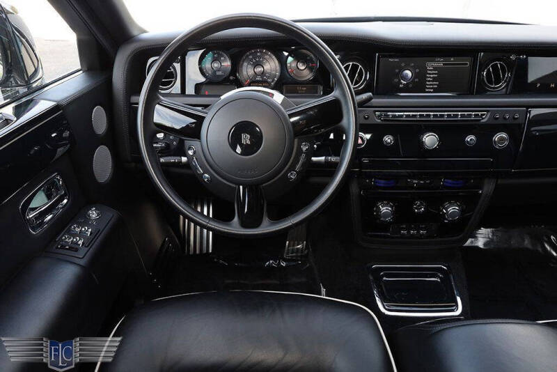 2016 Rolls-Royce Phantom