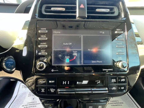 2022 Toyota Prius LE