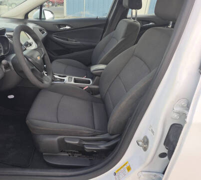 2017 Chevrolet Cruze LS Auto