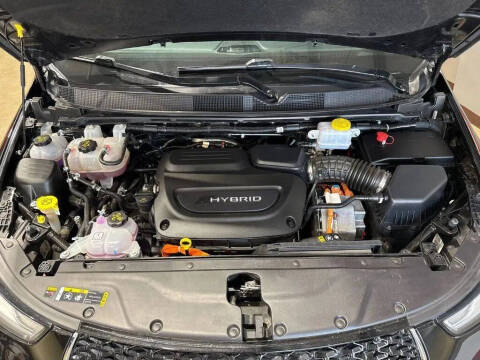 2024 Chrysler Pacifica Plug-In Hybrid Select