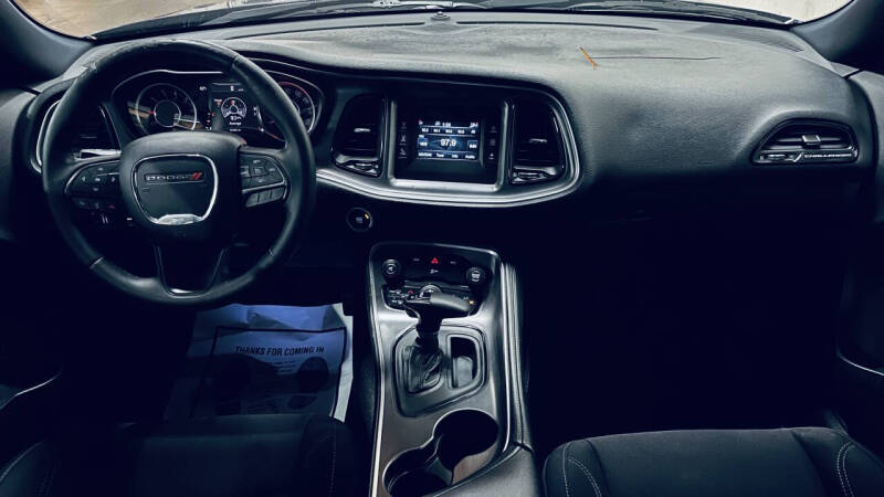 2015 Dodge Challenger SXT