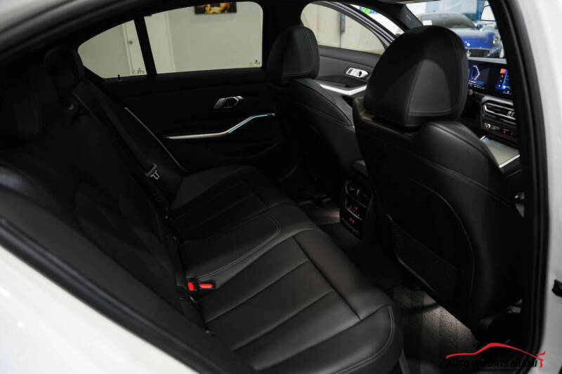 2023 BMW 3 Series 330e