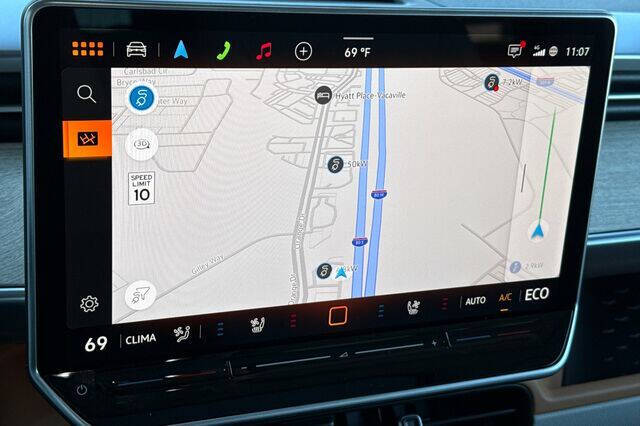 2025 Volkswagen ID. Buzz Pro S Plus