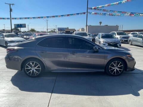 2022 Toyota Camry SE