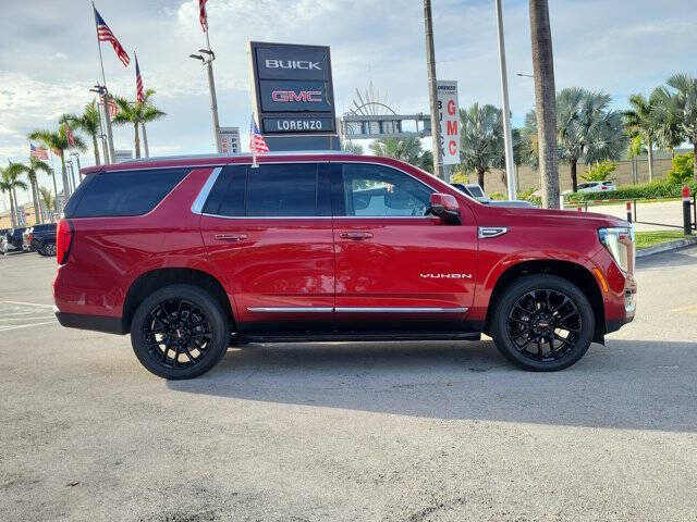 2025 GMC Yukon Elevation