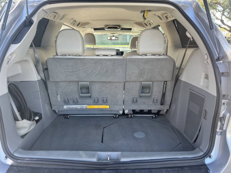 2011 Toyota Sienna