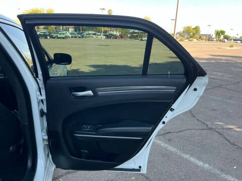 2022 Chrysler 300 Touring